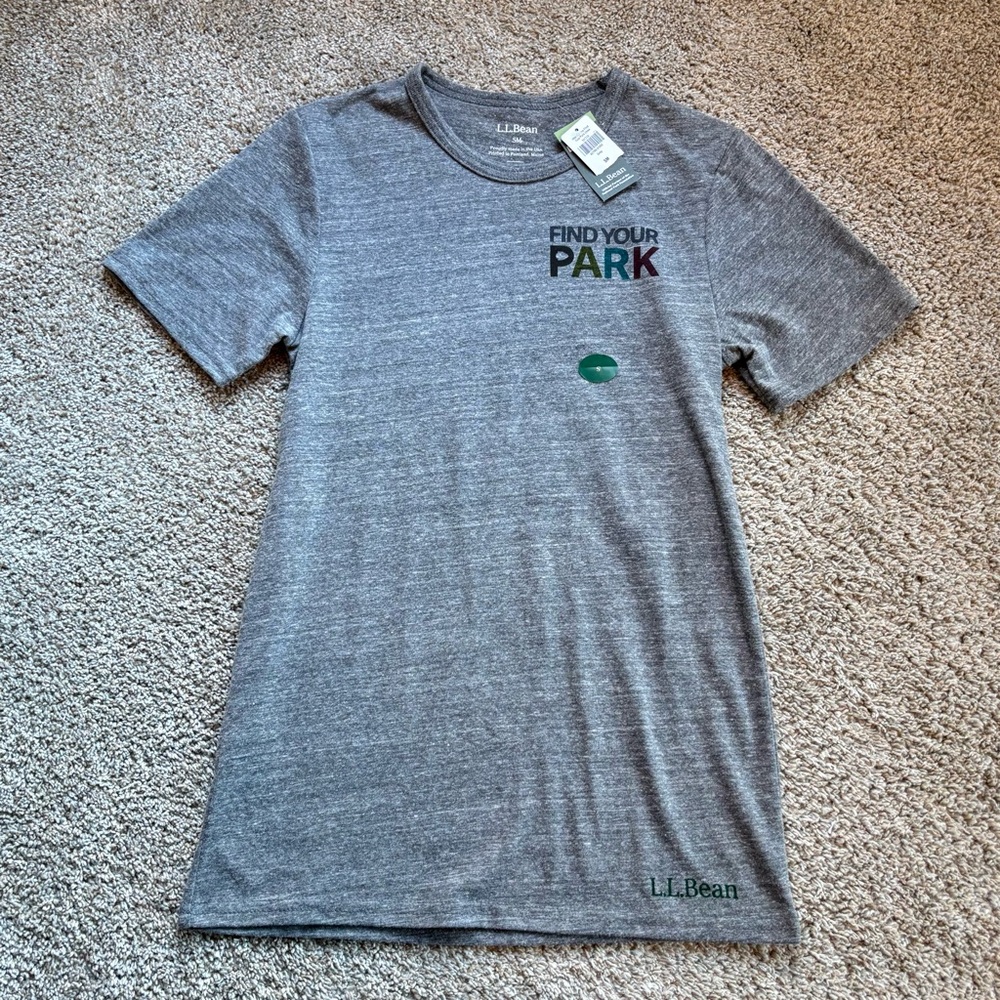 L.L. Bean Official Find Your Park National Park Foundation Gray T-Shirt Small